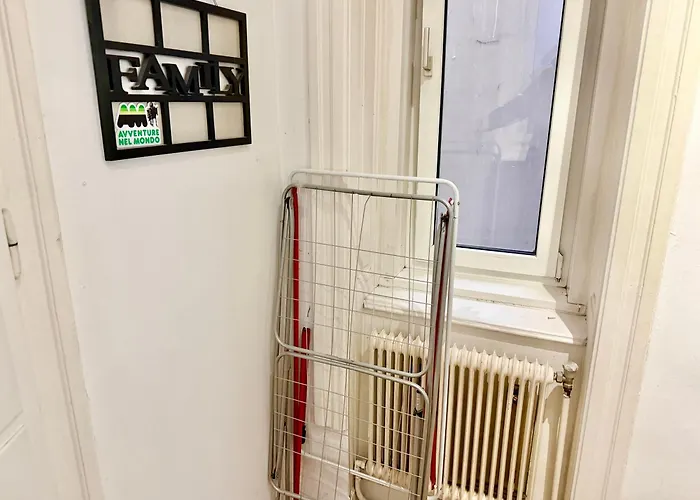 Διαμέρισμα Central 5-Bedroom Old School Apartment